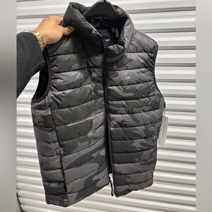 Calvin Klein Men's Camouflage Puffer Vest - Black and Gray